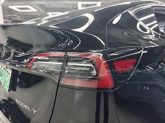 Tesla Model Y Rear-Wheel Drive - ფოტო 15