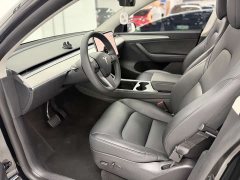 Tesla Model Y Rear-Wheel Drive - ფოტო 6