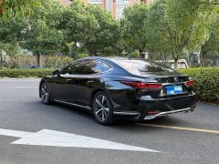 Lexus LS 500h Premium - ფოტო 10