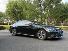 Lexus LS 500h Premium - ფოტო 3