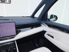 Zeekr 009 Six-Seat Executive AWD 108kWh - ფოტო 15