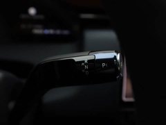 Zeekr 9X Obsidian Black 70kWh Six-Seater - ფოტო 11