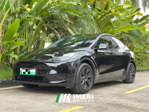2023 Tesla Model Y Rear-Wheel Drive
