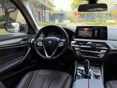 BMW 5 Series 530Li Leading Edition Luxury Package - ფოტო 14