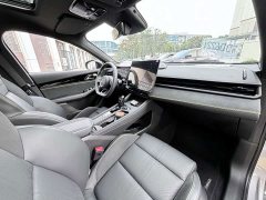 Lynk & Co 03 1.5T DCT Halo - фото 13