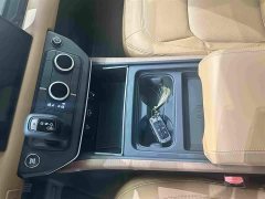 Land Rover Defender 110 3.0T P400 Dark Edition - ფოტო 10