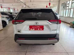Toyota RAV4 2.0L CVT FWD 20th Anniversary Platinum Edition - ფოტო 5