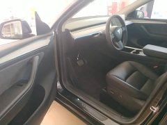 Tesla Model Y Rear-Wheel Drive - ფოტო 15