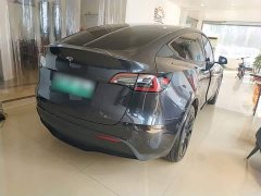 Tesla Model Y Rear-Wheel Drive - ფოტო 6