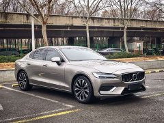 Volvo S60 B4 Intelligent Remote Luxury Edition - ფოტო 3