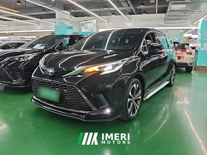 Toyota Grevias 2.5L Hybrid Premium Plus Edition