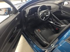Hyundai Elantra 1.5L CVT Luxury - ფოტო 15