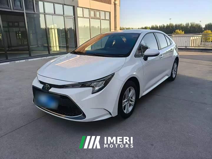 Toyota Corolla 1.8L CVT Luxury - автомобиль из Китая