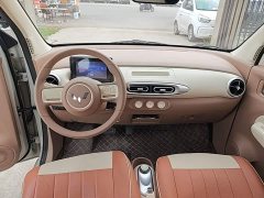Wuling Hongguang MINIEV Fourth Generation Four-Door Advanced Edition - ფოტო 9