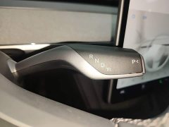 Tesla Model Y Rear-Wheel Drive - ფოტო 13