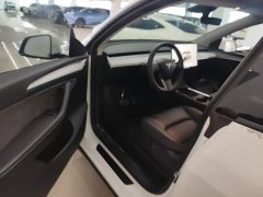 Tesla Model Y Rear-Wheel Drive - ფოტო 15