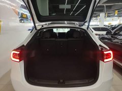 Tesla Model Y Rear-Wheel Drive - ფოტო 18