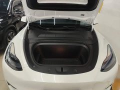 Tesla Model Y Rear-Wheel Drive - ფოტო 19