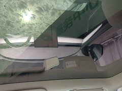 Tesla Model Y Rear-Wheel Drive - ფოტო 17