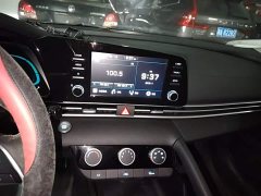 Hyundai Elantra 1.5L CVT GLX Elite - ფოტო 12