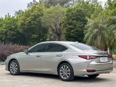 Lexus ES 200 Excellence Edition - ფოტო 5