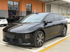 Li Auto i6 Four-Wheel Drive Standard Edition - ფოტო 1