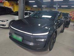 Tesla Model Y Rear-Wheel Drive - ფოტო 1