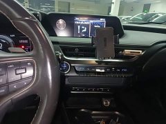 Lexus UX New Energy 300e Pure Joy Edition - ფოტო 12