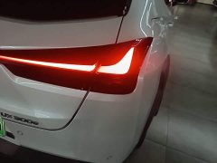 Lexus UX New Energy 300e Pure Joy Edition - ფოტო 7