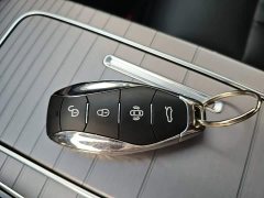 FAW Red Flag HS7 PHEV 2.0T PHEV AWD Flagship Comfort 7-Seater - photo 8