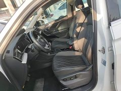 Volkswagen Tiguan L Outstanding Edition 300TSI Automatic FWD Dragon Ascendant Version - photo 14