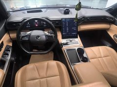 NIO ES8 580KM Signature Edition Six-Seater - фото 9