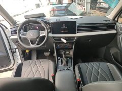 Volkswagen Tiguan L Outstanding Edition 300TSI Automatic FWD Dragon Ascendant Version - photo 9