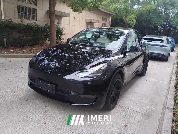 Tesla Model Y Standard Range RWD