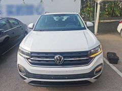 Volkswagen Touran 200TSI DSG Smart Connected Edition - ფოტო 2