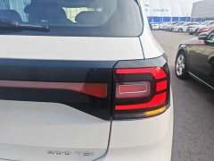 Volkswagen Touran 200TSI DSG Smart Connected Edition - ფოტო 7