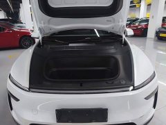 Tesla Model Y Rear-Wheel Drive - ფოტო 19