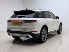 Lincoln Explorer 2.0T FWD Elegant Edition - ფოტო 9