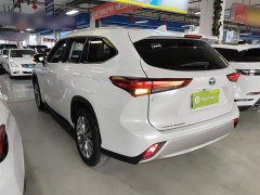 Toyota Highlander Hybrid 2.5L FWD Premium 7-Seater - photo 4