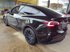 Tesla Model Y Standard Range RWD - ფოტო 4