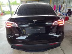 Tesla Model Y Standard Range RWD - ფოტო 5