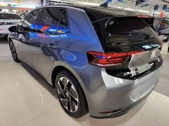 Volkswagen ID.3 Outstanding Edition - ფოტო 4