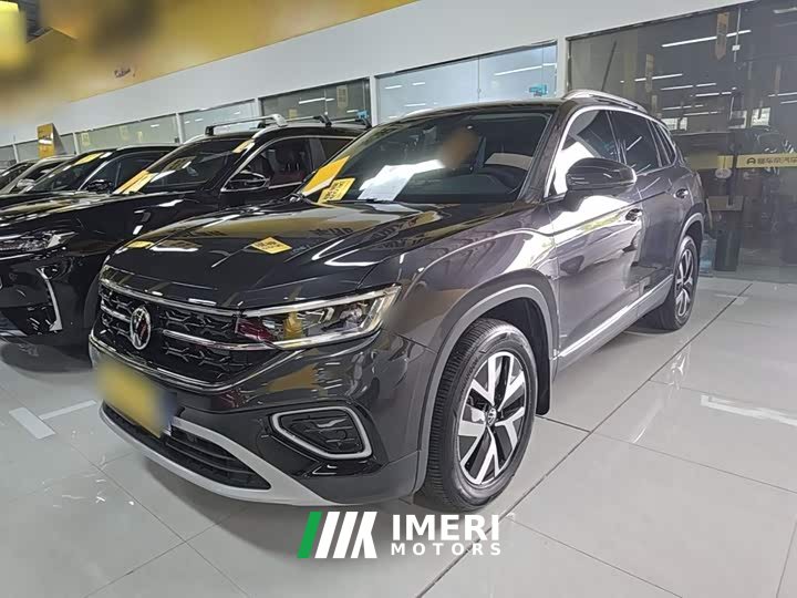 Volkswagen Taos Zhongxiang Edition 330TSI - автомобиль из Китая