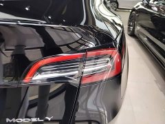 Tesla Model Y Rear-Wheel Drive - ფოტო 7