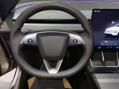Tesla Model Y L Long Range All-Wheel Drive - ფოტო 10
