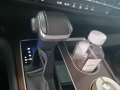 Toyota Gravia 2.5L Hybrid Prestige Plus AWD - ფოტო 13