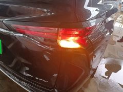 Toyota Gravia 2.5L Hybrid Prestige Plus AWD - ფოტო 7