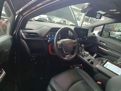 Toyota Gravia 2.5L Hybrid Prestige Plus AWD - ფოტო 9