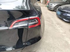 Tesla Model Y Rear-Wheel Drive - ფოტო 7