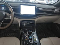 BYD Qin PLUS Champion Edition DM-i 55KM Leading - ფოტო 9